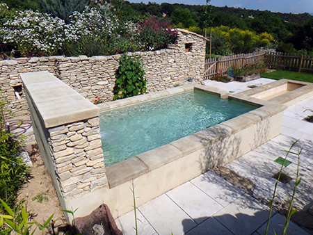 construction de piscines traditionnelles en Luberon